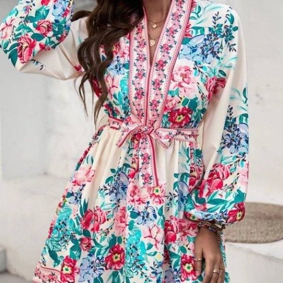 Floral pattern Lantern Sleeve Belted mini Dress - Picture 6 of 8
